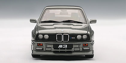 BMW M3 Sport Evolution Cecotto -E30- (1990) Autoart 50567 1/43 BMW M3 Sport Evolution Cecotto -E30- (1990) Autoart 1/43 color Gris Nogaro