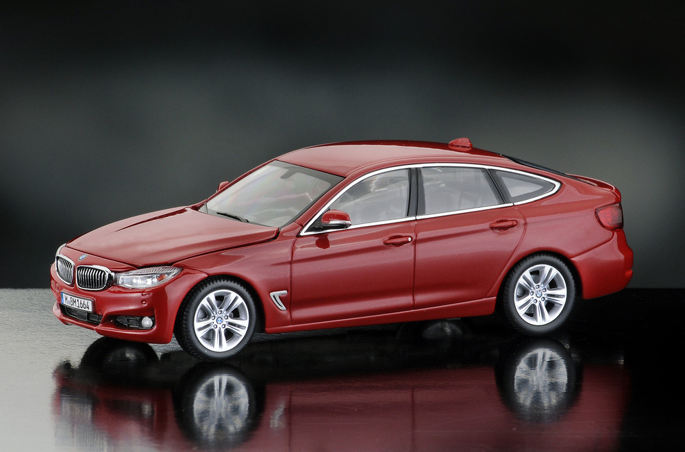 BMW Serie 3 GT -F34- (2013) iScale 43-0002RO 1/43 