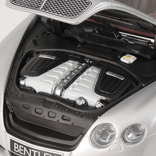 Bentley Continental GTC (2006) Minichamps 100139031 1/18 