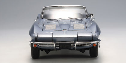 Chevrolet Corvette Convertible (1963) Autoart 71192 1:18 