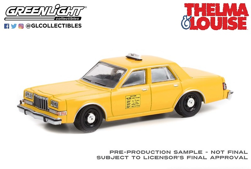 44945-F | 1:64 Hollywood Special Edition - Thelma & Louise (1991) - 1984 Dodge Diplomat - Taxi Solid Pack 
