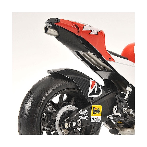 Ducati Desmo 16 GP7 nº 4 Alex Barros (2007) Minichamps 122070004 1/12 