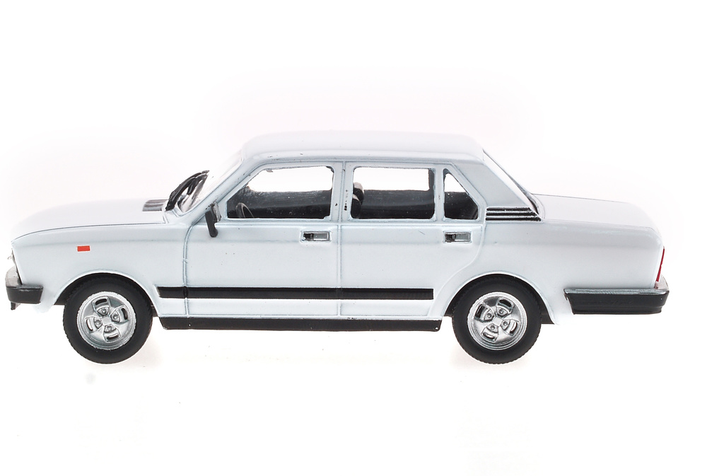 1:43 Fiat 2300 sedán blanco norev nuevo en OVP blister