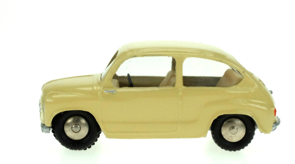 Scottoy 33C Fiat 600 (1955) Scott 1/50 Color Crema