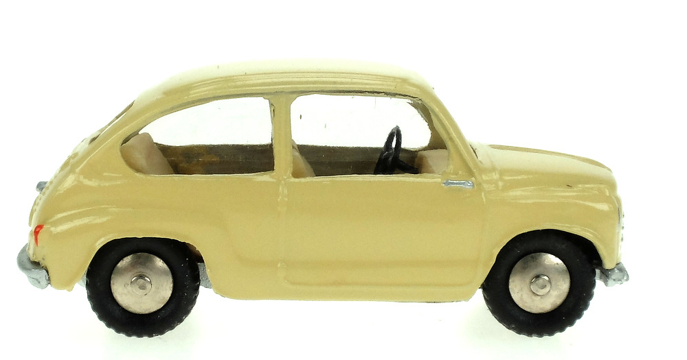 Scottoy 33C Fiat 600 (1955) Scott 1/50 Color Crema