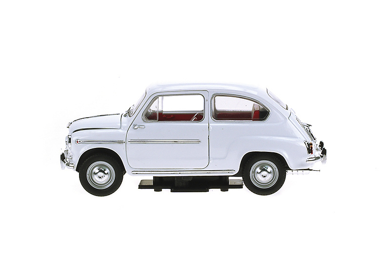 Fiat 600D (1960) Atlas 1:24 