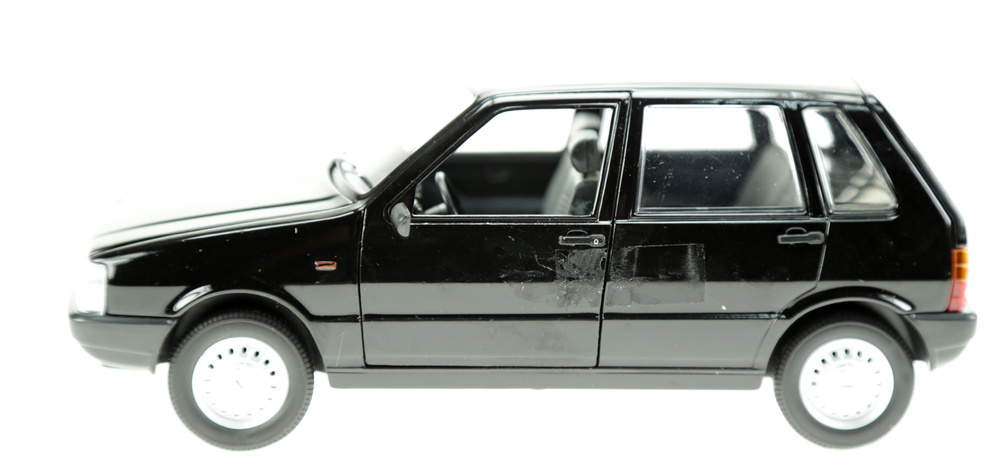 Fiat Uno 55 S (1983) Atlas AT2415 1:24 
