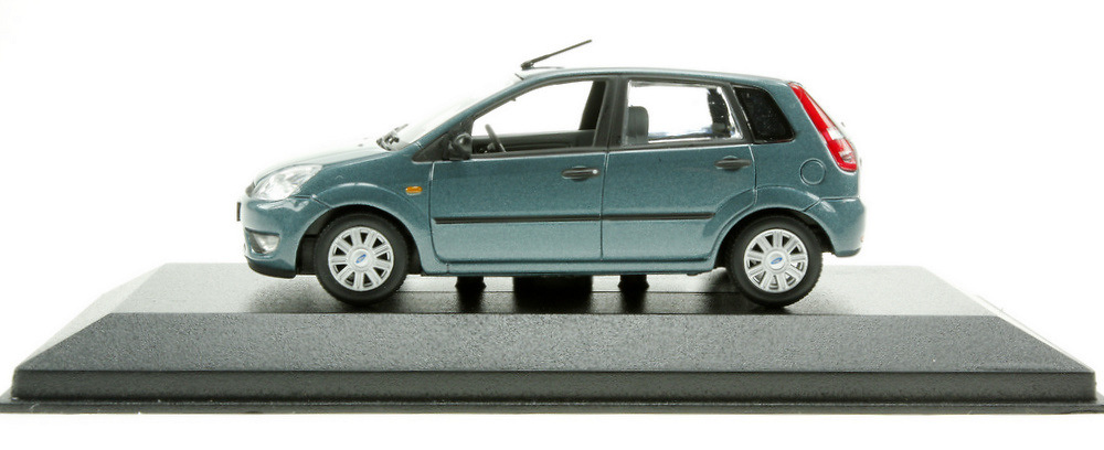 Ford Fiesta 5p. serie V (2002) Minichamps 1/43 