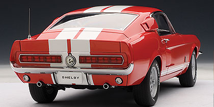 Ford Shelby Mustang GT500 (1967) Autoart 72906 1/18 