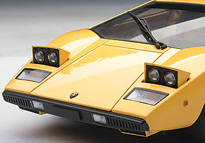 Lamborghini Countach LP400 (1974) Autoart 74646 1:18 
