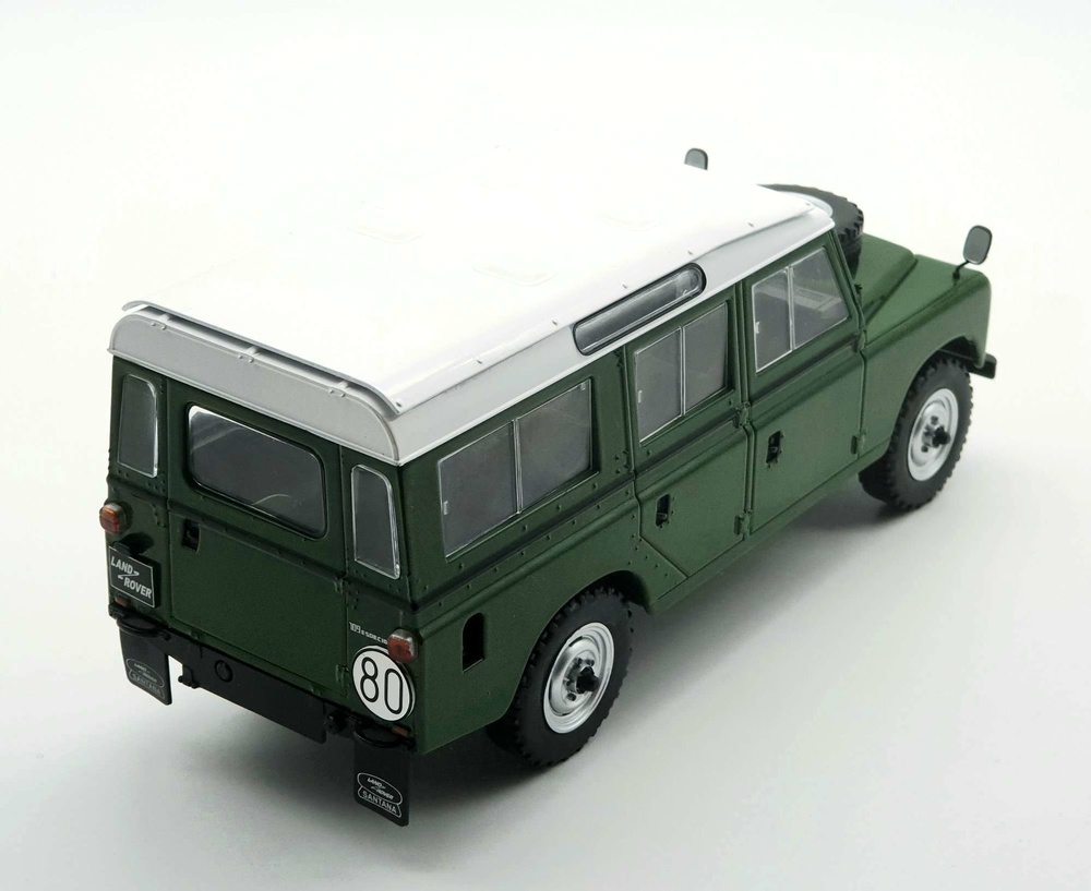 Land Rover 109 Serie 3 (1971) White Box WB124033 1/24 