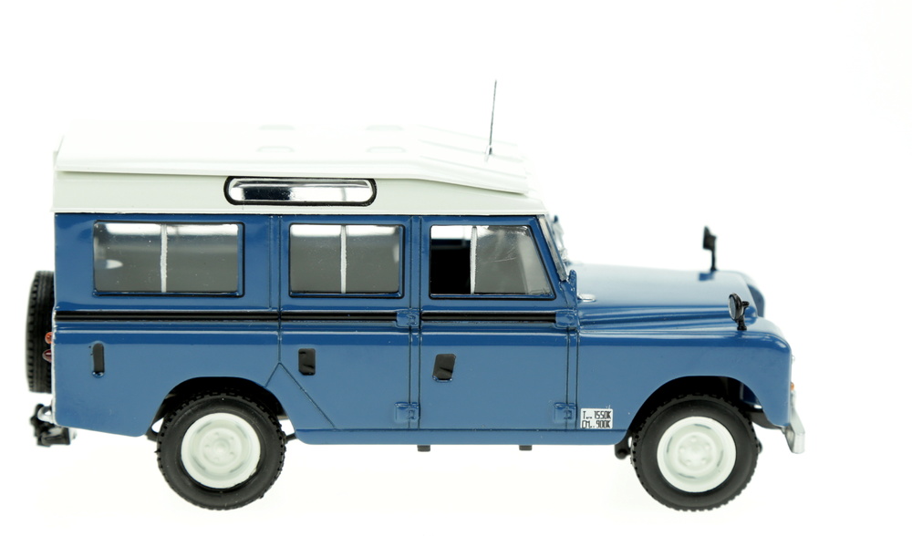Land Rover 109 Serie IIA (1958) White Box WB135 1/43 