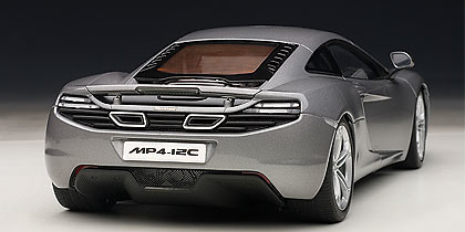 McLaren MP4-12C (2011) Autoart 76007 1:18 