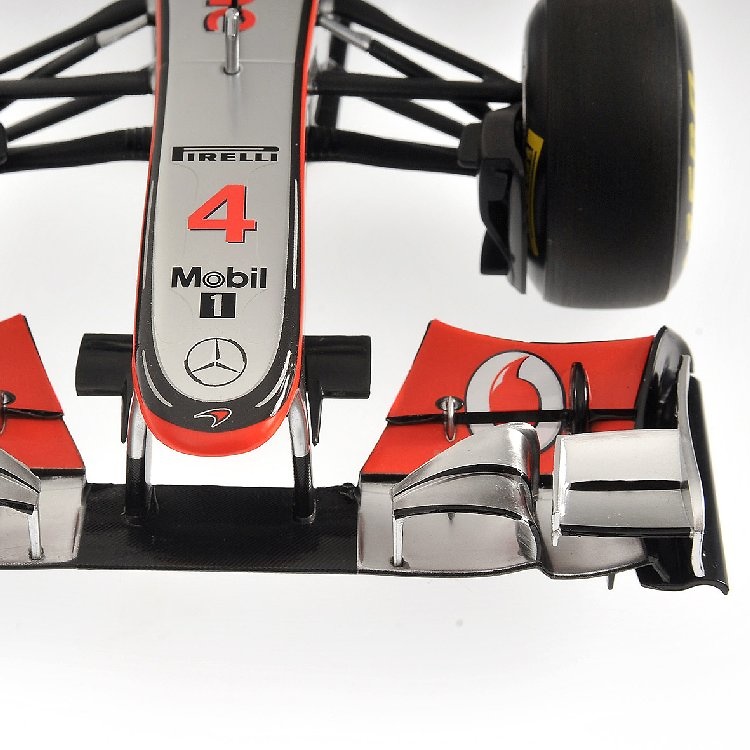 McLaren MP4/26 nº 4 Jenson Button (2011) Minichamps 1/18 
