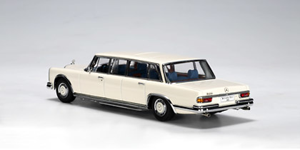 Mercedes 600 LWB -W100- (1964) Autoart 56198 1/43 