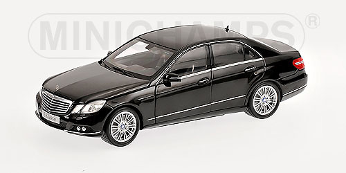 Mercedes Benz Clase E -W212- (2009) Minichamps 150038000 1/18 
