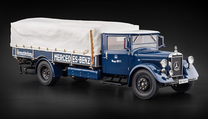 Mercedes Benz Racing Car Transporter LO 2750 (1934) CMC M144 1:18 