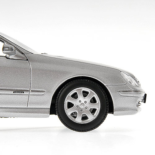 Mercedes Benz CLK Coupé -W209- (2001) Minichamps 400031424 1/43 