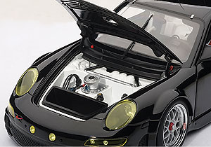 Porsche 911 -997- GT3 RSR Versión Calle (2010) Autoart 81074 1:18 