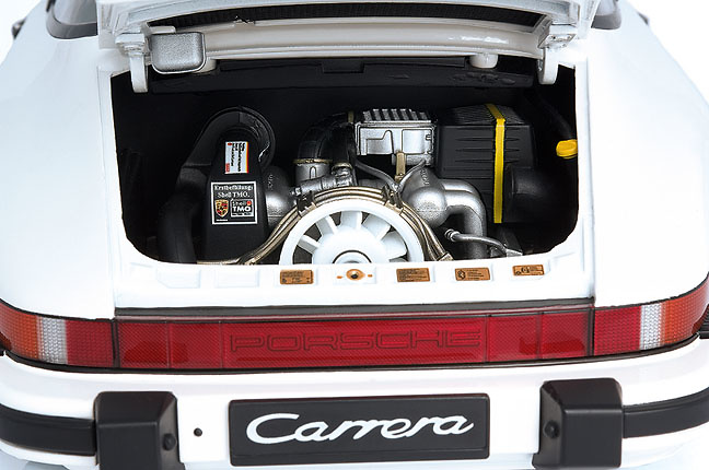 Porsche 911 Carrera 3.2 (1983) Premium ClassiXXs 10153 1/12 