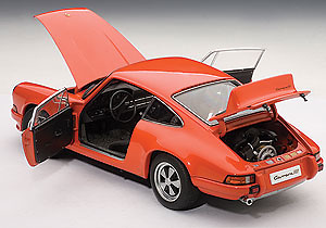 Porsche 911 Carrera RS 2.7 (1973) Autoart 78057 1/18 