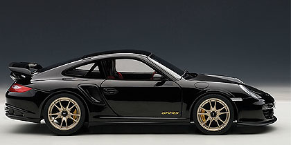 Porsche 911 GT2 RS -997- (2010) Autoart 77962 1:18 