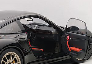 Porsche 911 GT2 RS -997- (2010) Autoart 77962 1:18 
