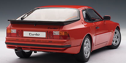 Porsche 944 Turbo (1985) Autoart 77957 1/18 