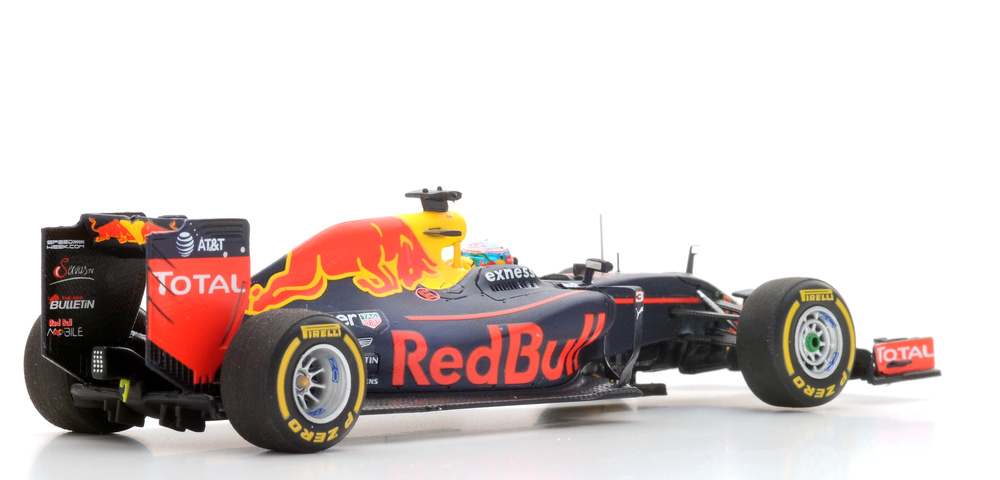 Red Bull RB12 