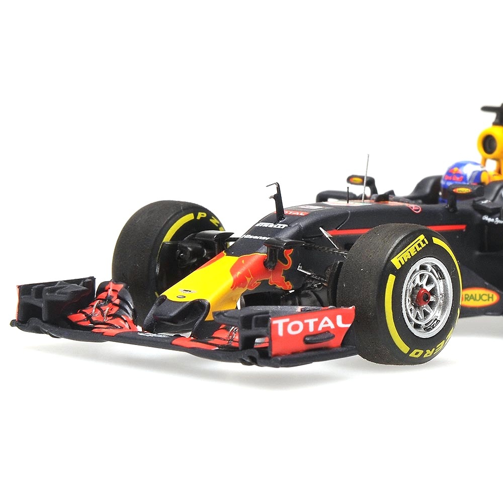Red Bull RB12 nº 3 Daniel Ricciardo (2016) Minichamps 417160003 1:43 