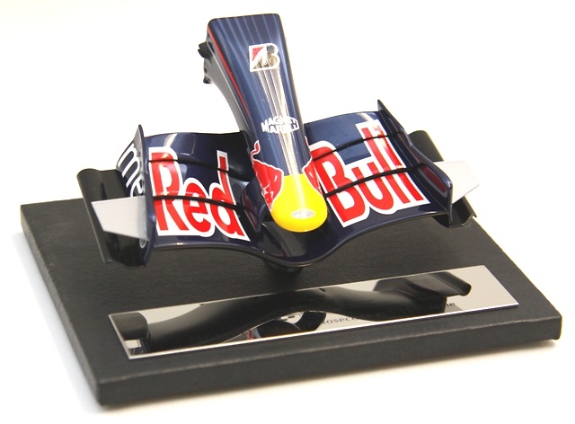Red Bull RB3 Frontal del monoplaza (2007) Amalagam M5165 1/12 