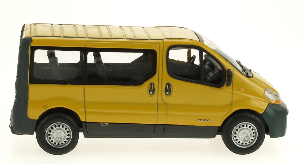 Renault Trafic Acristalada (2006) Cararama 1/43 