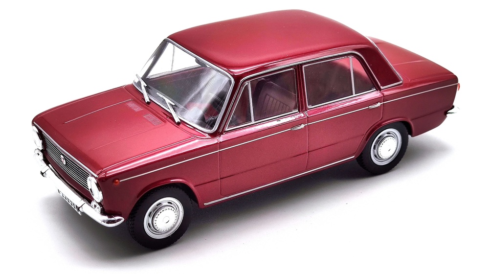 1969 1:24 Salvat Diecast model car E005 Seat 124 L