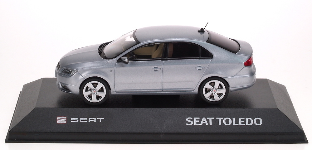 Seat Toledo Serie IV (2012) AF 99030 1:43 