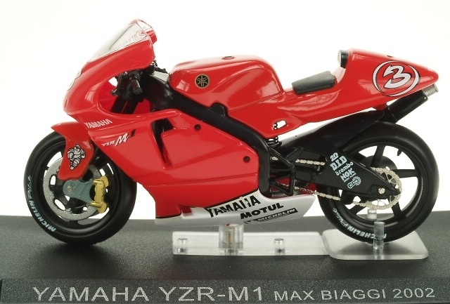 Yamaha YZR M1 nº 3 Max Biaggi (2002) Altaya 703165 1/24 