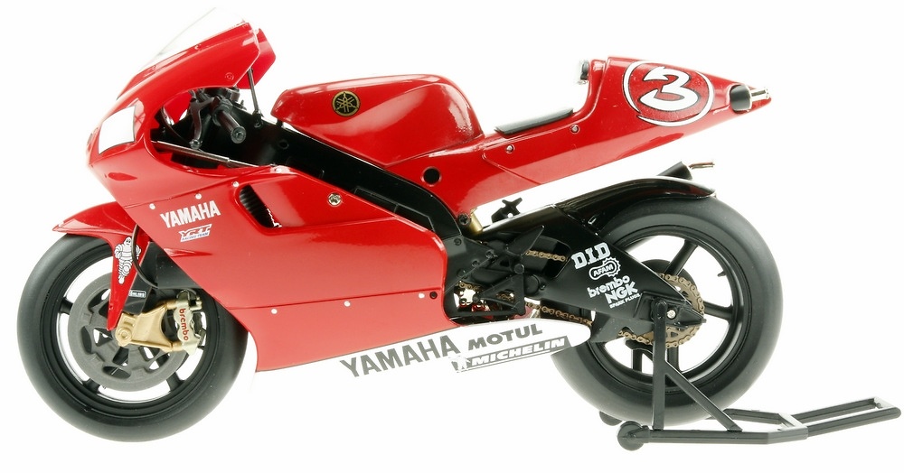Yamaha YZR500 nº 3 Max Biaggi (2001) Altaya MC14 1/12 